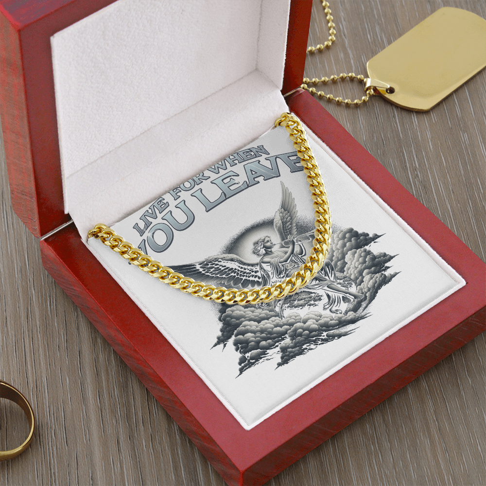 Accessories: Cuban Link Chain