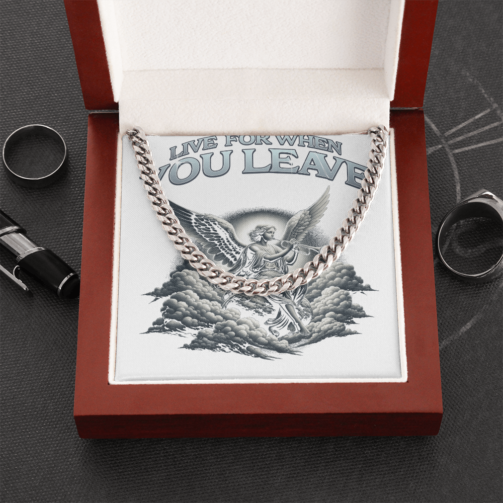 Accessories: Cuban Link Chain