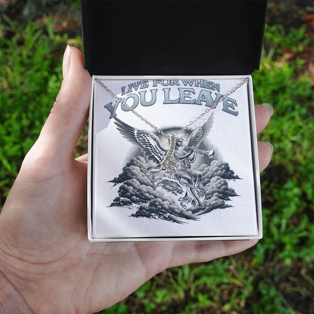 Accessories: The Alluring Beauty Necklace