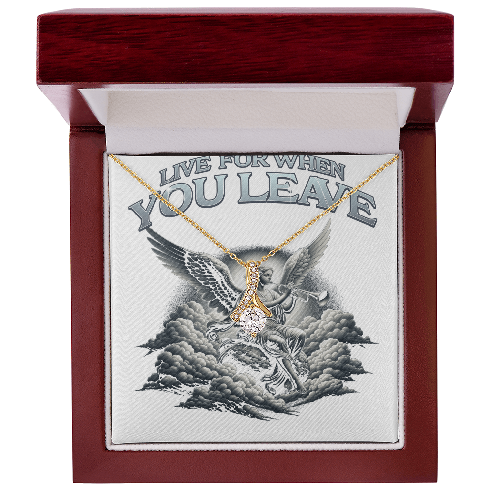 Accessories: The Alluring Beauty Necklace