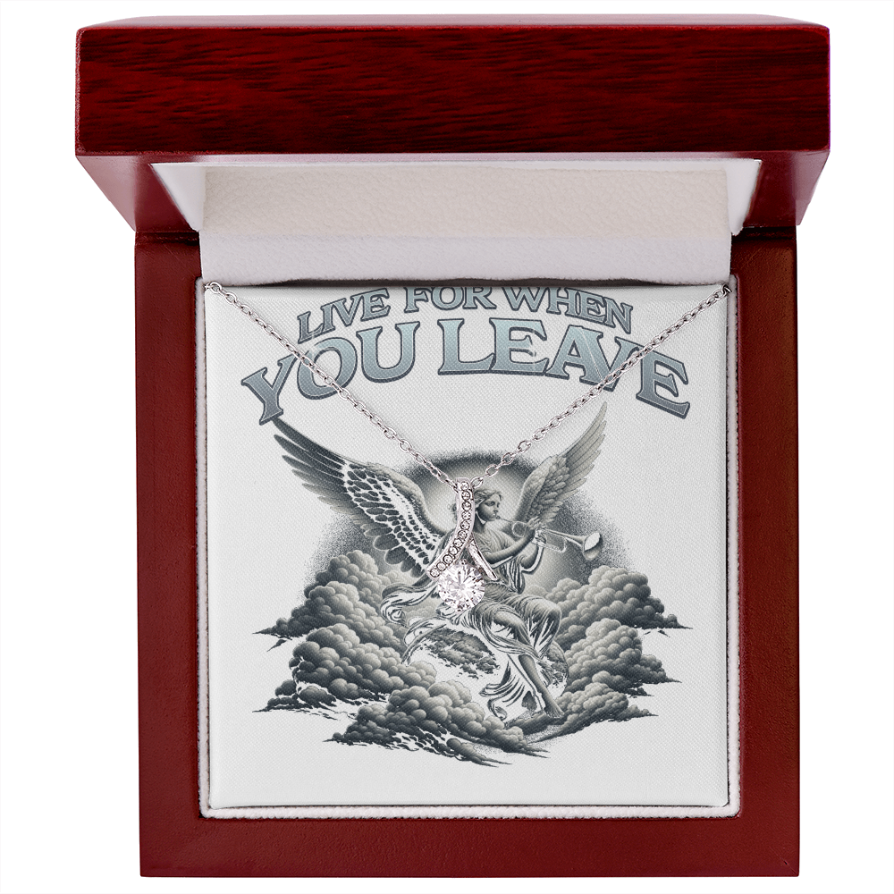 Accessories: The Alluring Beauty Necklace